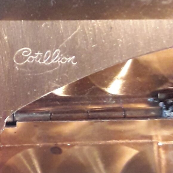 Cotillion Cigarette Case Enamel? Bakelite? Vintage Unique Antique US Patented - Picture 6 of 7